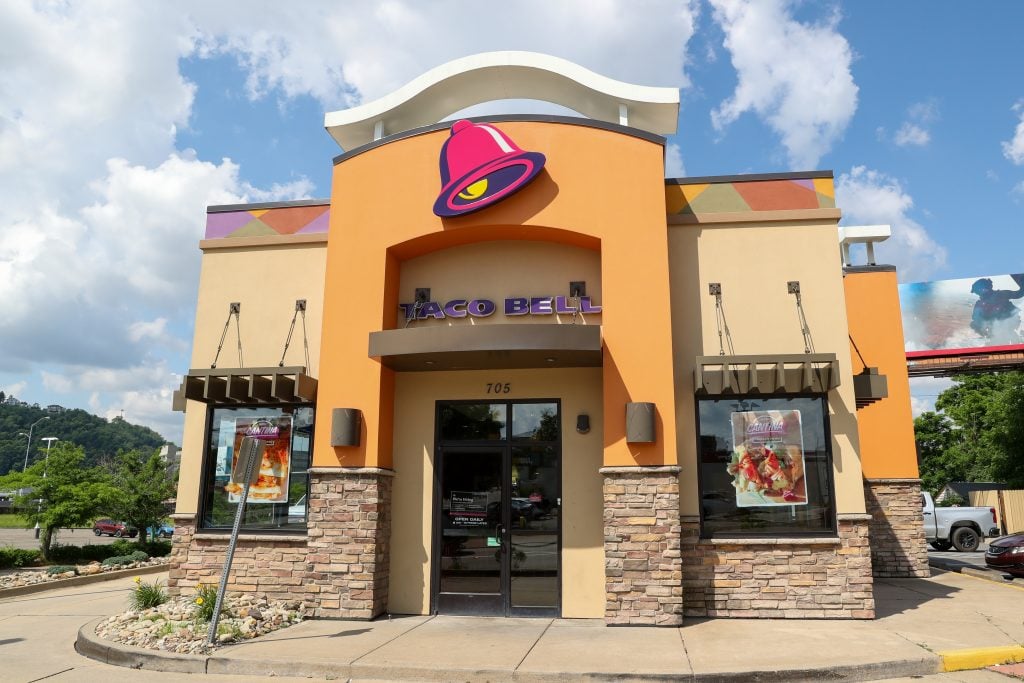 A Taco Bell fast food restaurant in Pittsburgh. Photo by Paul Weaver/SOPA Images/LightRocket via Getty Images.